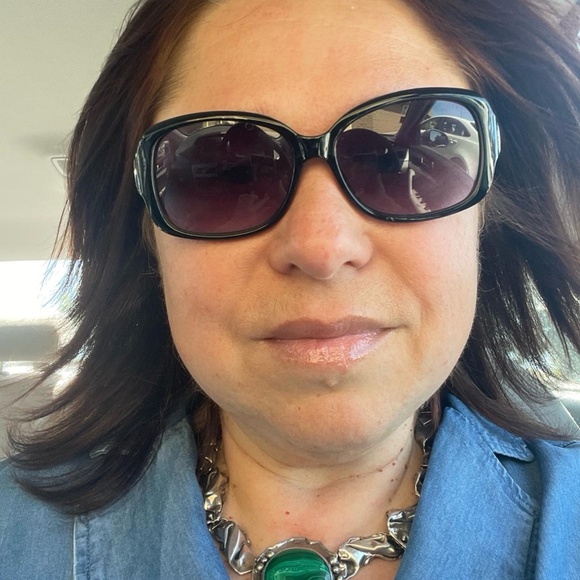 Meet your Posher, Oxana - Picture 1 of 2